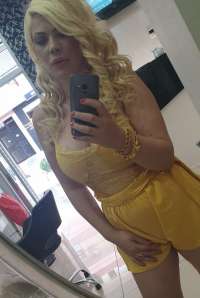 Ateşli escort Hande
