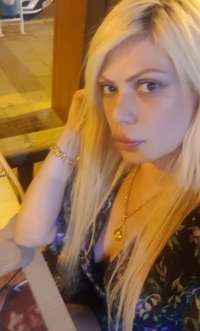 Ateşli escort Hande